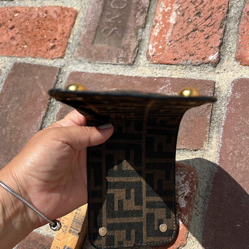 FENDI MONOGRAM bottom bag base. - Picture 11 of 14